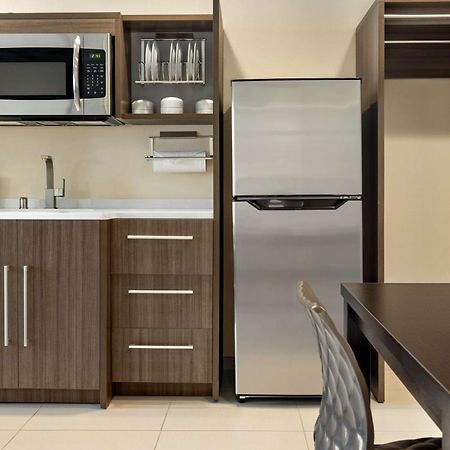 Home2 Suites By Hilton Minneapolis University Area Bagian luar foto