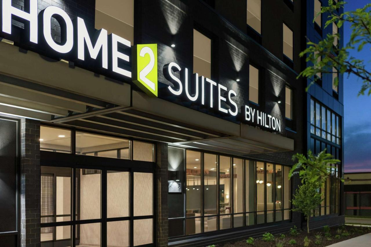 Home2 Suites By Hilton Minneapolis University Area Bagian luar foto