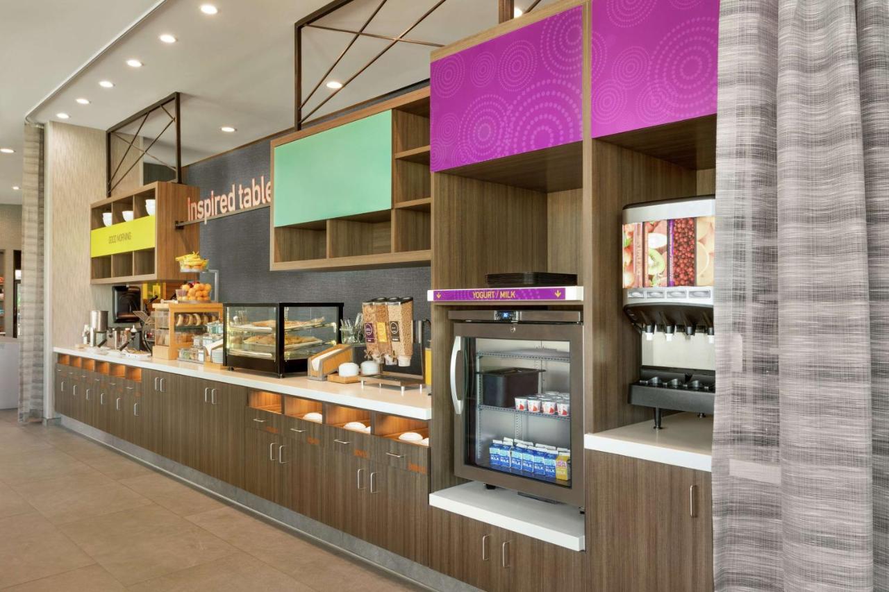 Home2 Suites By Hilton Minneapolis University Area Bagian luar foto