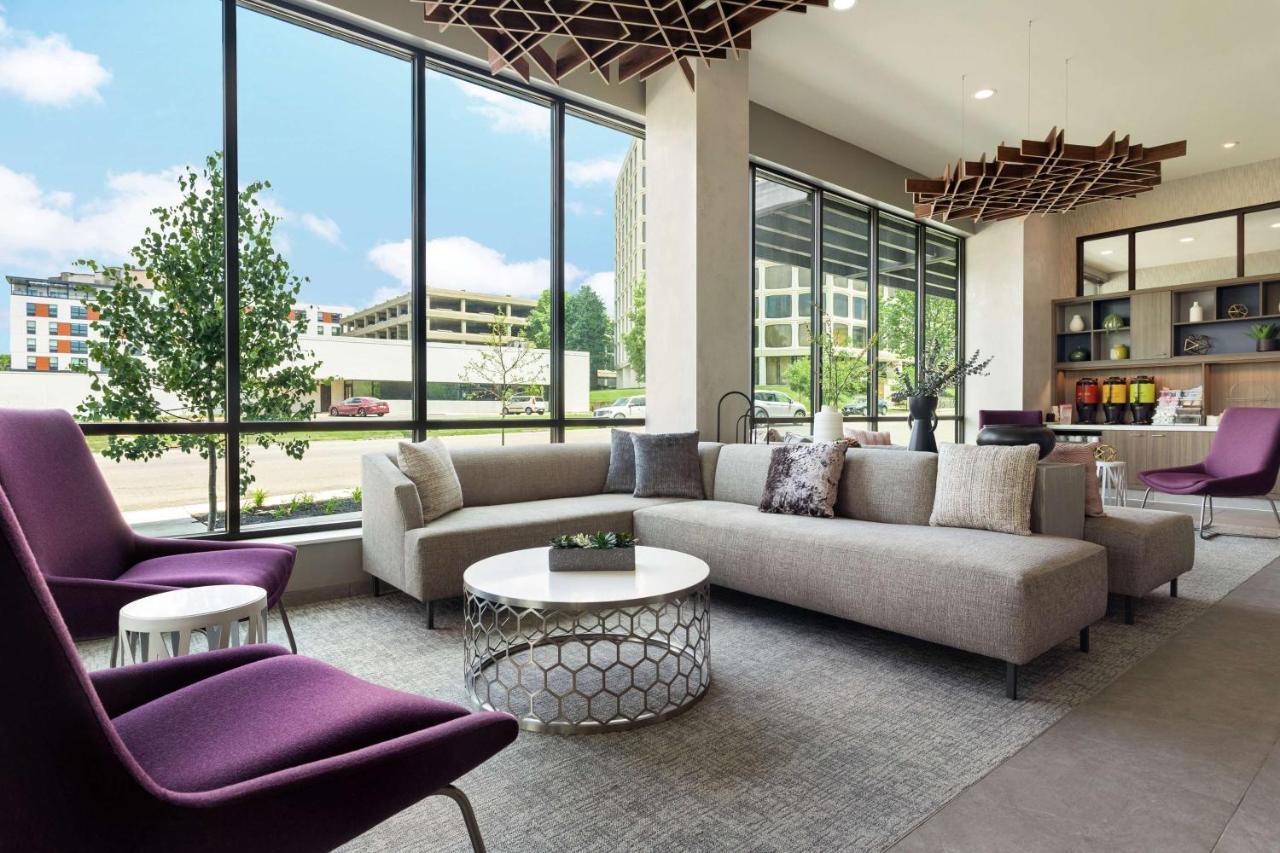 Home2 Suites By Hilton Minneapolis University Area Bagian luar foto