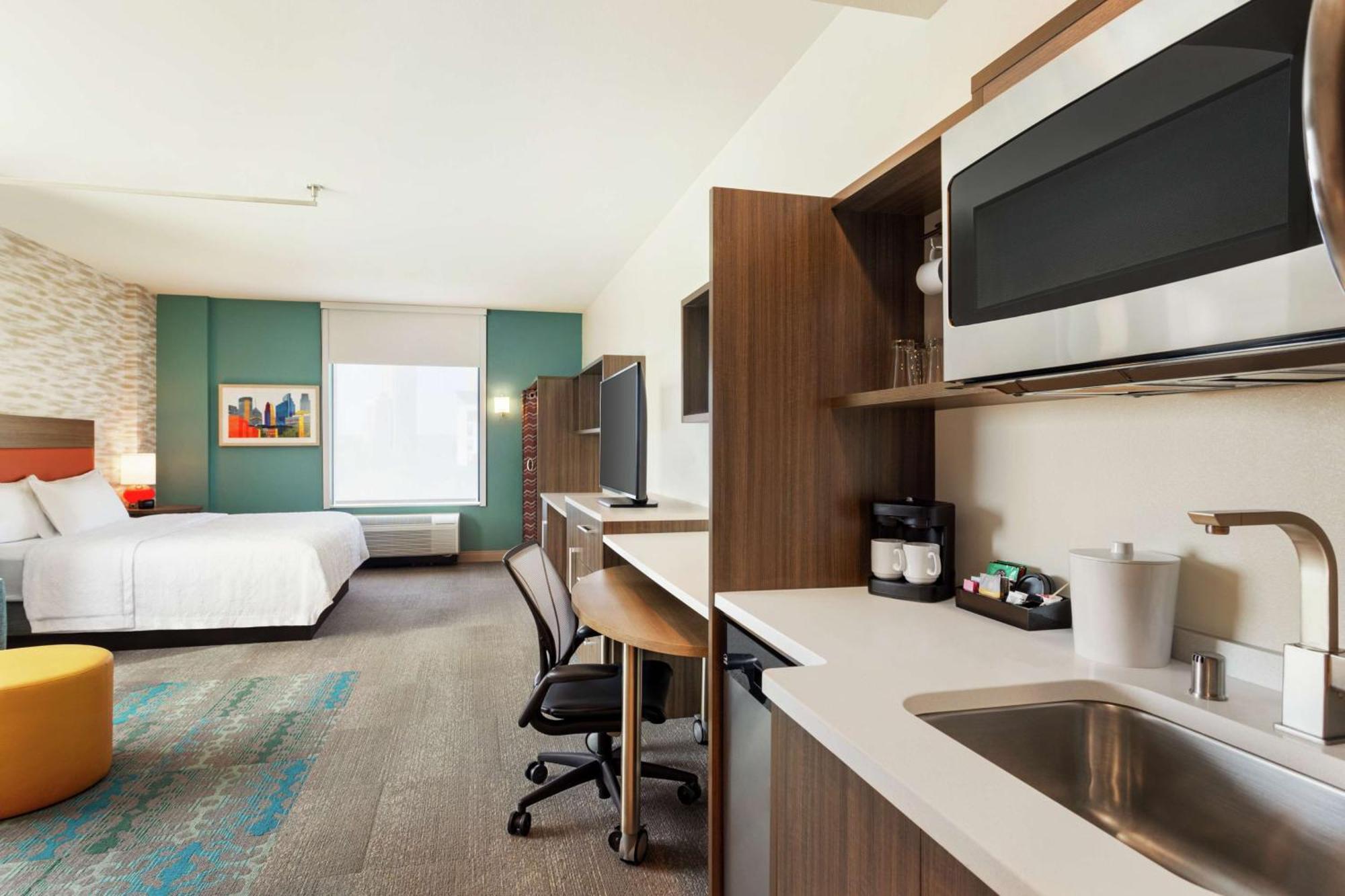 Home2 Suites By Hilton Minneapolis University Area Bagian luar foto