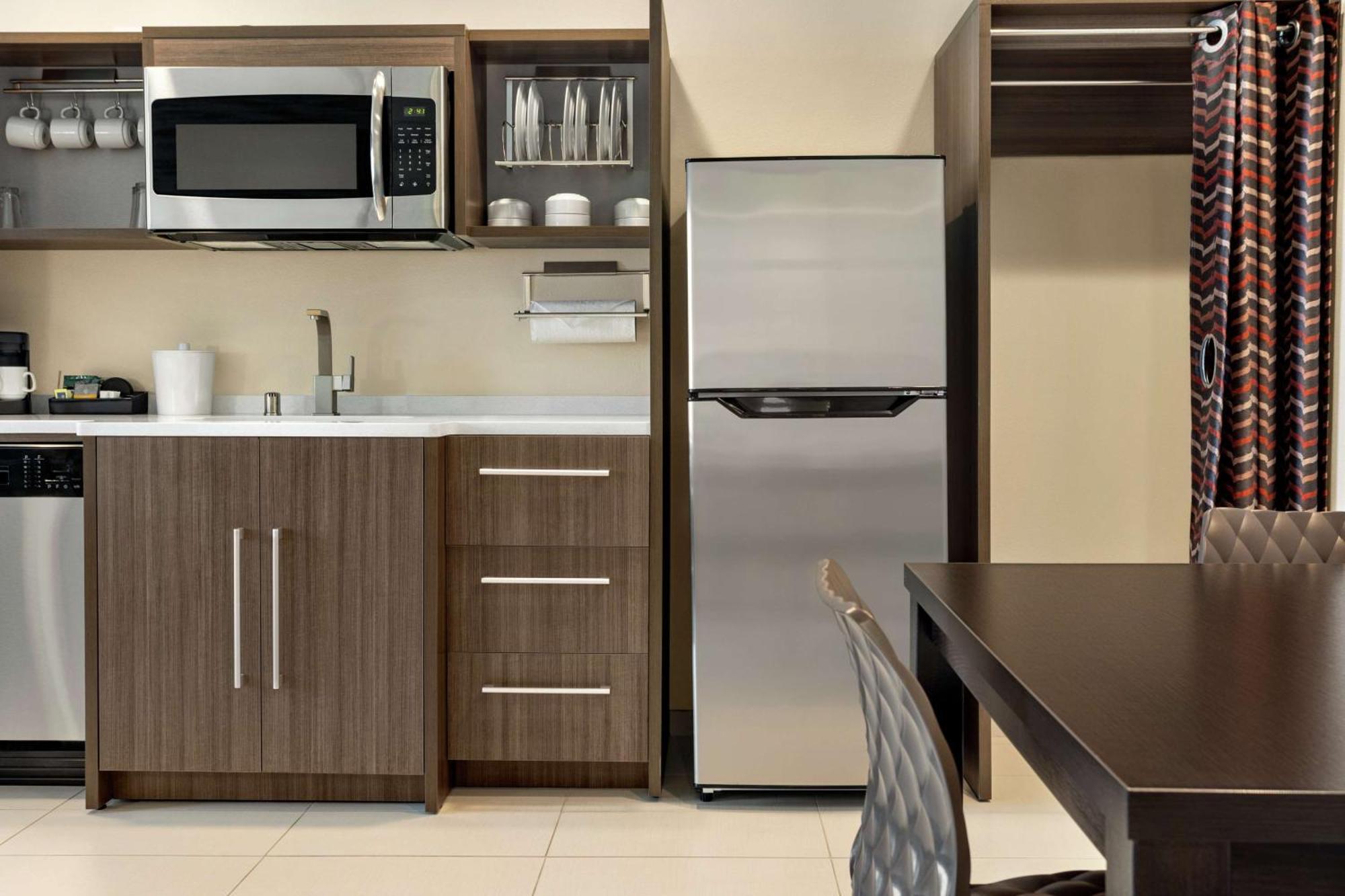 Home2 Suites By Hilton Minneapolis University Area Bagian luar foto